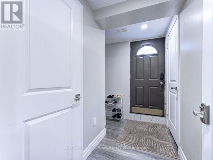 56 LOVILLA BOULEVARD, Toronto (Humberlea-Pelmo Park), Ontario, M9M1C5