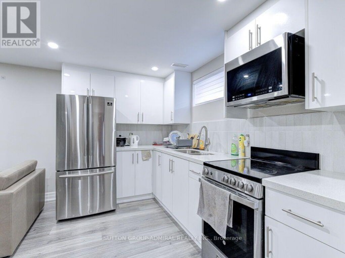 56 LOVILLA BOULEVARD, Toronto (Humberlea-Pelmo Park), Ontario, M9M1C5