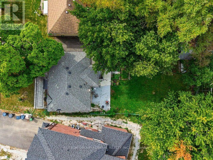 56 LOVILLA BOULEVARD, Toronto (Humberlea-Pelmo Park), Ontario, M9M1C5