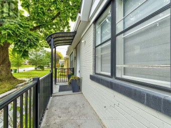 56 LOVILLA BOULEVARD Toronto (Humberlea-Pelmo Park) Ontario photo 6