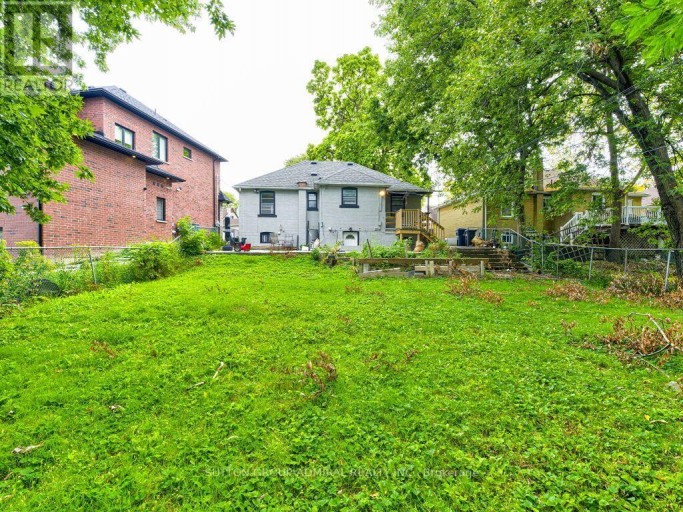 56 LOVILLA BOULEVARD, Toronto (Humberlea-Pelmo Park), Ontario, M9M1C5