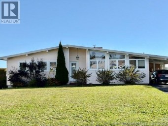 1015 Winton Crescent Bathurst New Brunswick photo 1