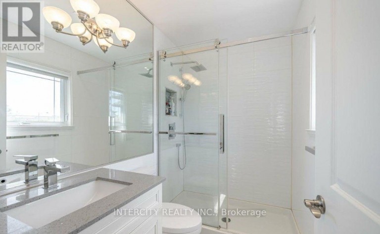 724 PETER ROBERTSON BOULEVARD, Brampton (Sandringham-Wellington), Ontario, L6R1S9