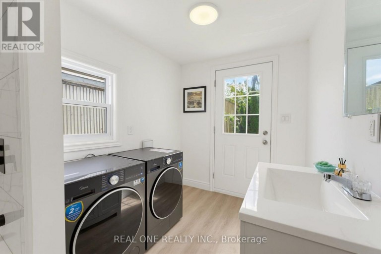 27 GILKISON STREET, Brantford, Ontario, N3T1Z7