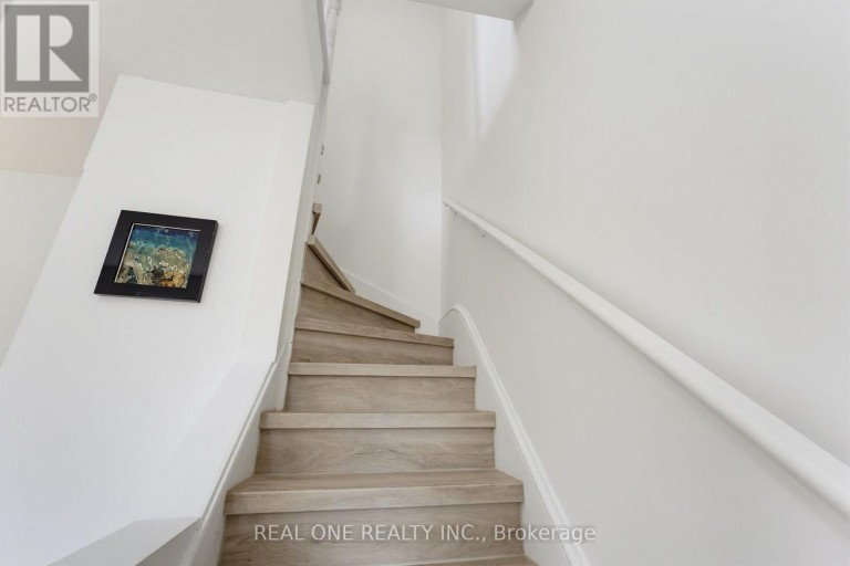 27 GILKISON STREET, Brantford, Ontario, N3T1Z7