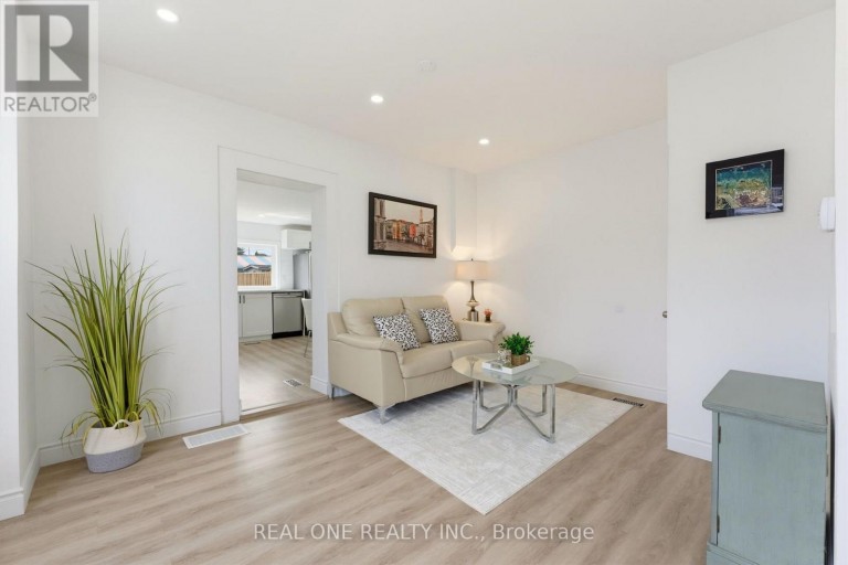 27 GILKISON STREET, Brantford, Ontario, N3T1Z7