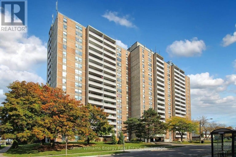1209 - 1210 RADOM STREET, Pickering (Bay Ridges), Ontario, L1W2Z3