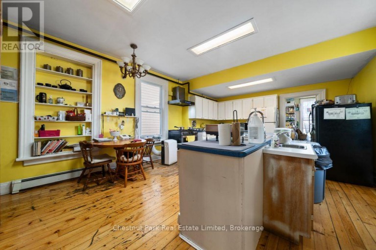 71 QUEEN STREET, Prince Edward County (Picton), Ontario, K0K2T0