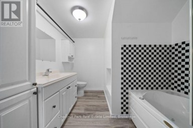 71 QUEEN STREET Prince Edward County (Picton) Ontario photo 42