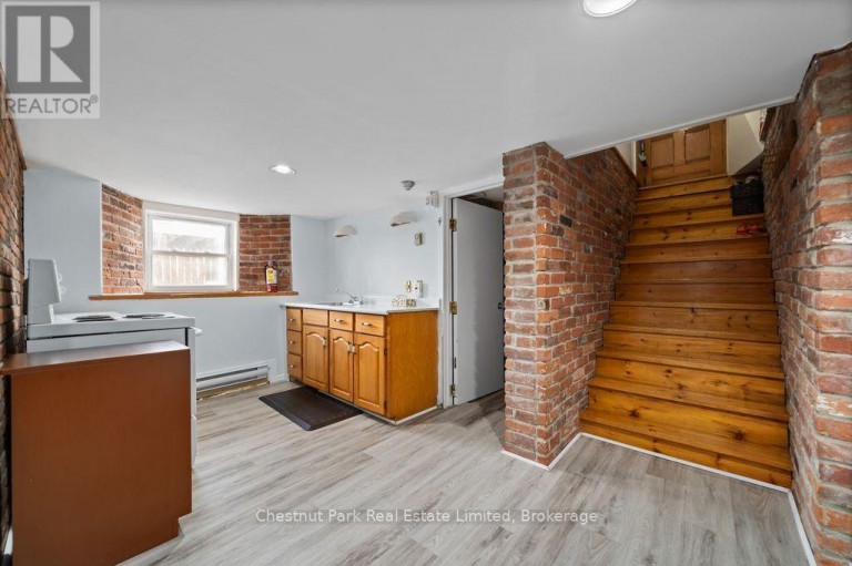 71 QUEEN STREET, Prince Edward County (Picton), Ontario, K0K2T0