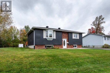1108 BOUNDARY ROAD Pembroke Ontario photo 3