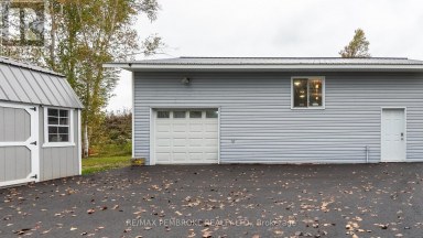 1108 BOUNDARY ROAD Pembroke Ontario photo 5