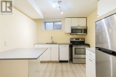 478 LOGAN AVENUE Toronto (South Riverdale) Ontario photo 24
