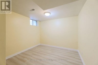 478 LOGAN AVENUE Toronto (South Riverdale) Ontario photo 32