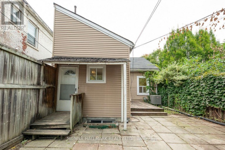 478 LOGAN AVENUE, Toronto (South Riverdale), Ontario, M4M2P4