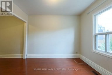 478 LOGAN AVENUE Toronto (South Riverdale) Ontario photo 4