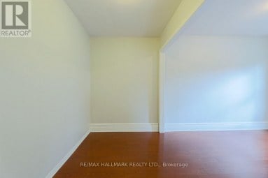 478 LOGAN AVENUE Toronto (South Riverdale) Ontario photo 8