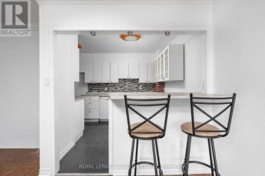 2409 - 85 EMMETT AVENUE Toronto (Mount Dennis) Ontario photo 9