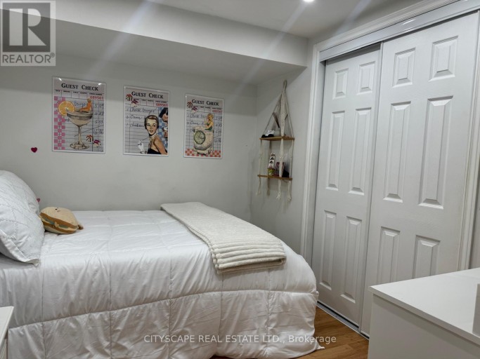 76 EASTHAMPTON ROAD, Hamilton (Stoney Creek), Ontario, L8E6C4