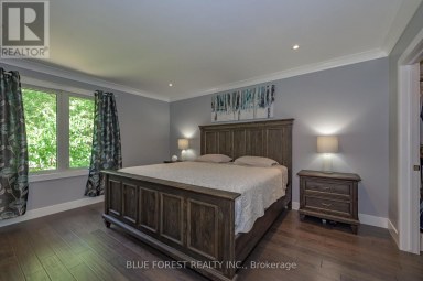 966 GLENBANNER ROAD London South (South Y) Ontario photo 14