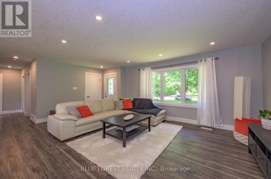 966 GLENBANNER ROAD London South (South Y) Ontario photo 6
