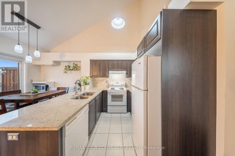 48 - 651F WARDEN AVENUE, Toronto (Clairlea-Birchmount), Ontario, M1L0E8