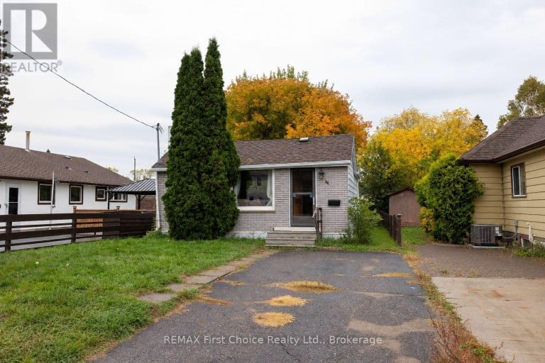 84 PENFOLD STREET, Thunder Bay (Shuniah), Ontario, P7A3J9