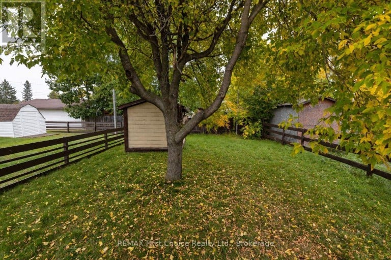 84 PENFOLD STREET, Thunder Bay (Shuniah), Ontario, P7A3J9