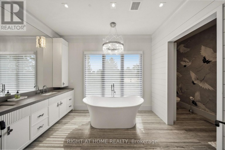 125 CLEARVIEW HEIGHTS, King (King City), Ontario, L7B1H6