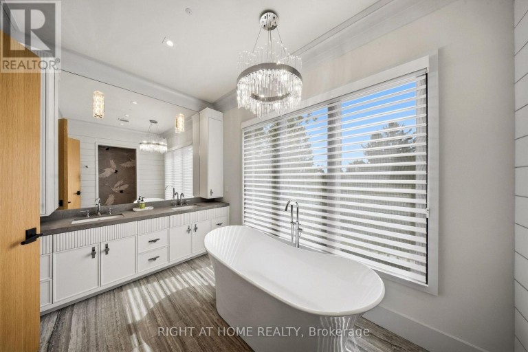 125 CLEARVIEW HEIGHTS, King (King City), Ontario, L7B1H6