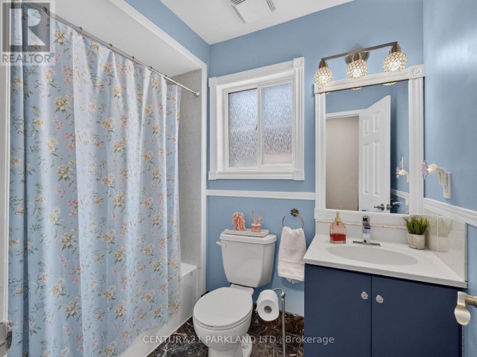 228 ROSEMOUNT AVENUE, Toronto (Humberlea-Pelmo Park), Ontario, M9N3X6