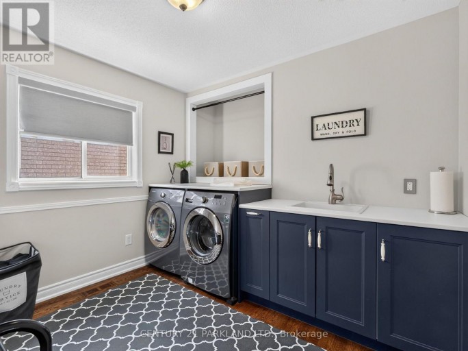 228 ROSEMOUNT AVENUE, Toronto (Humberlea-Pelmo Park), Ontario, M9N3X6