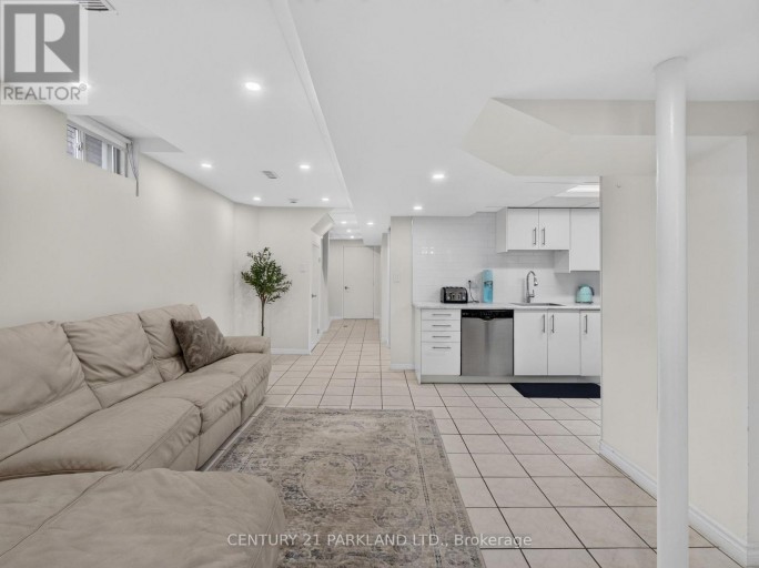 228 ROSEMOUNT AVENUE, Toronto (Humberlea-Pelmo Park), Ontario, M9N3X6