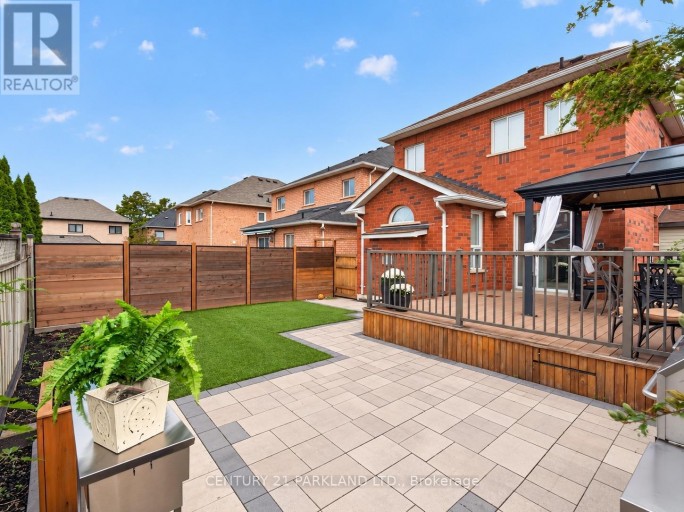 228 ROSEMOUNT AVENUE, Toronto (Humberlea-Pelmo Park), Ontario, M9N3X6