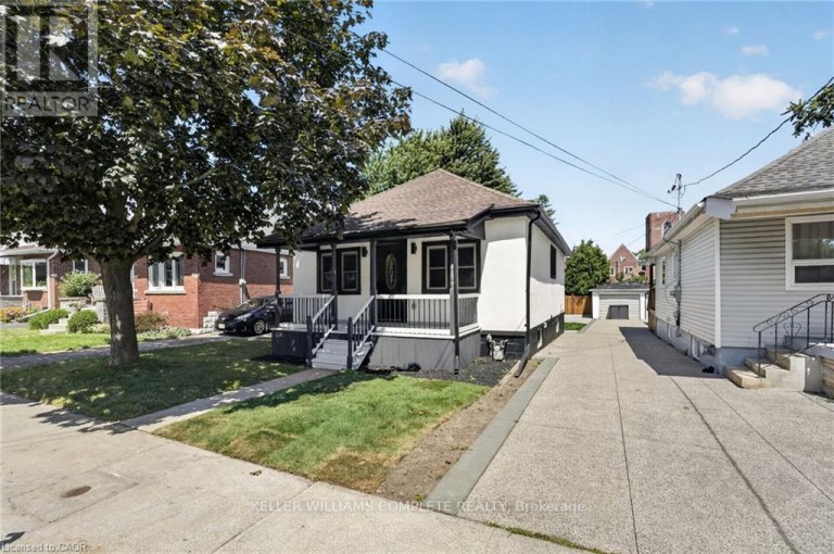 43 BRUCEDALE AVENUE E, Hamilton (Centremount), Ontario, L9A1N1