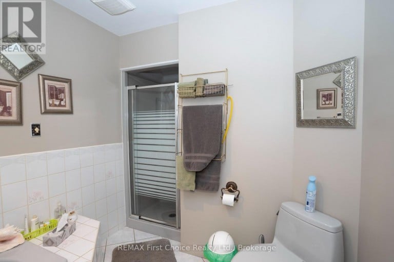 3410 HWY 11 71 HIGHWAY, La Vallee, Ontario, P0W1C0