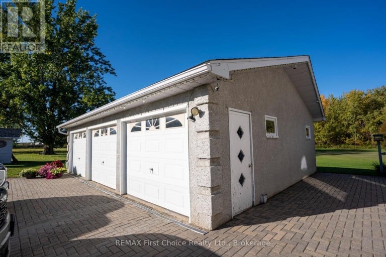 3410 HWY 11 71 HIGHWAY, La Vallee, Ontario, P0W1C0