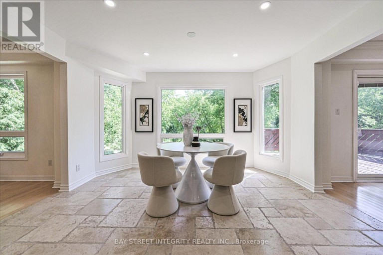 151 OLD SURREY LANE, Richmond Hill (South Richvale), Ontario, L4C6R9