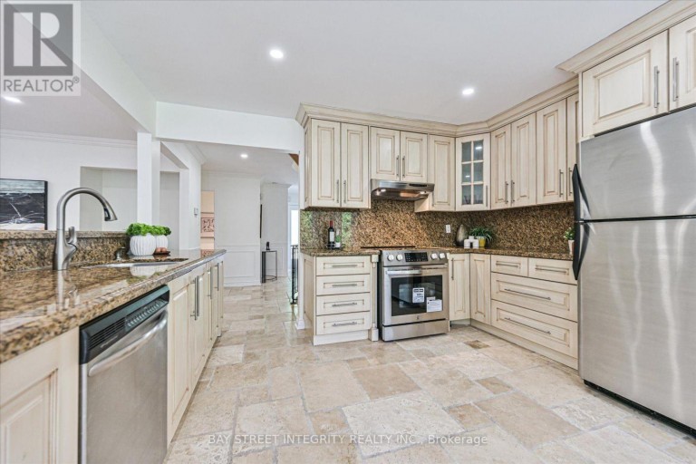 151 OLD SURREY LANE, Richmond Hill (South Richvale), Ontario, L4C6R9