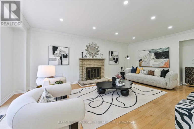151 OLD SURREY LANE, Richmond Hill (South Richvale), Ontario, L4C6R9