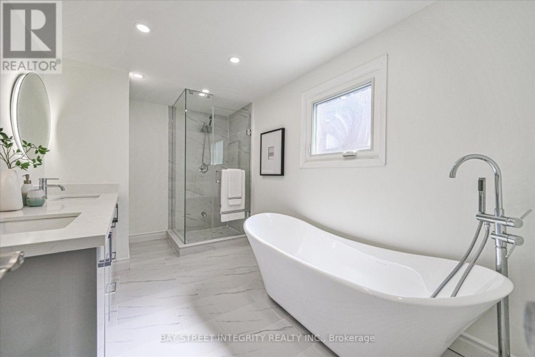 151 OLD SURREY LANE, Richmond Hill (South Richvale), Ontario, L4C6R9