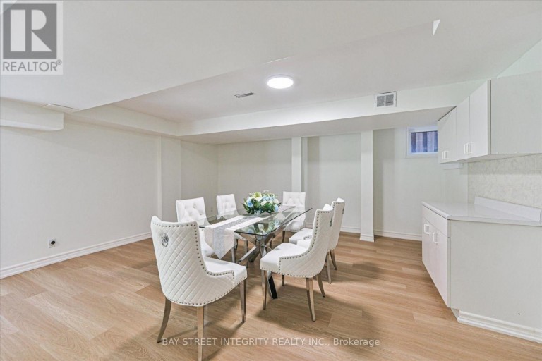 151 OLD SURREY LANE, Richmond Hill (South Richvale), Ontario, L4C6R9