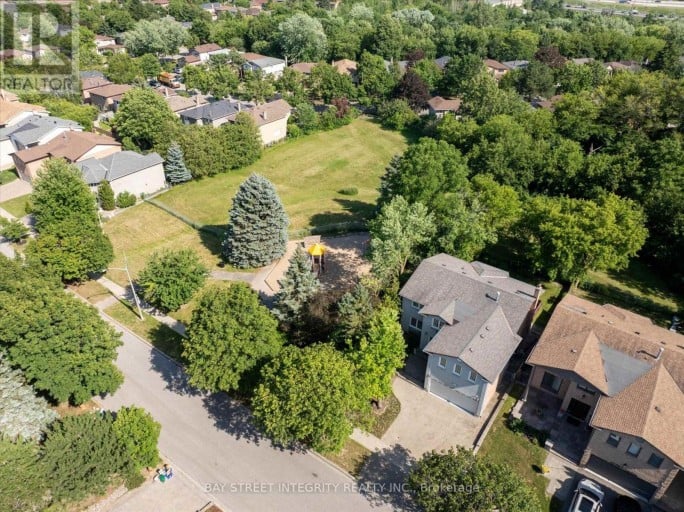 151 OLD SURREY LANE, Richmond Hill (South Richvale), Ontario, L4C6R9
