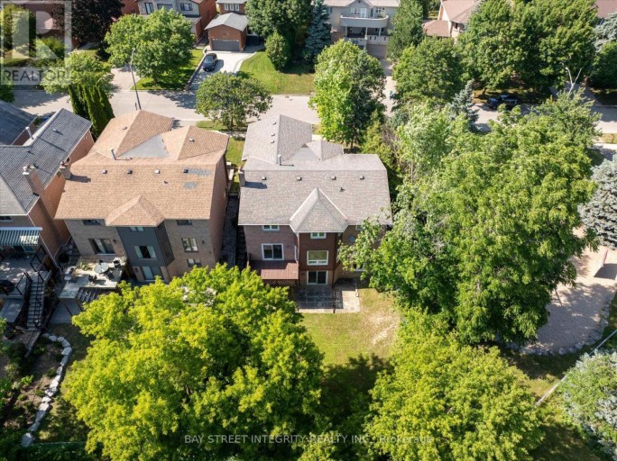 151 OLD SURREY LANE, Richmond Hill (South Richvale), Ontario, L4C6R9