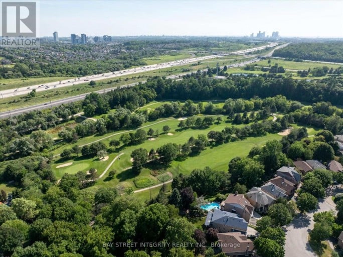 151 OLD SURREY LANE, Richmond Hill (South Richvale), Ontario, L4C6R9