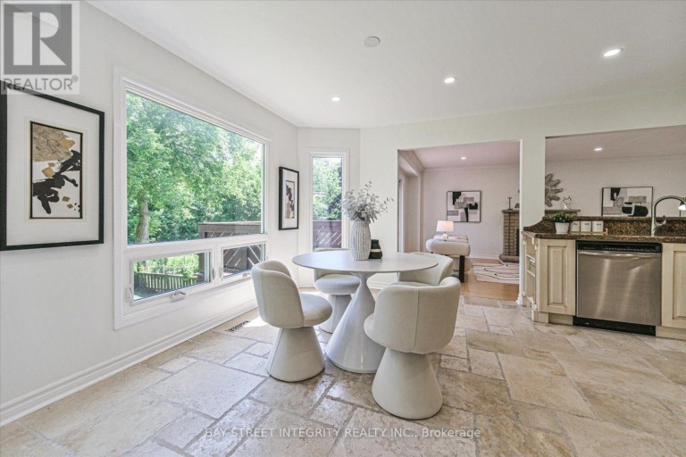 151 OLD SURREY LANE, Richmond Hill (South Richvale), Ontario, L4C6R9