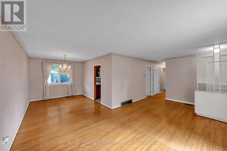 126 PARTRIDGE CRESCENT, Chatham-Kent (Chatham), Ontario, N7L1E9