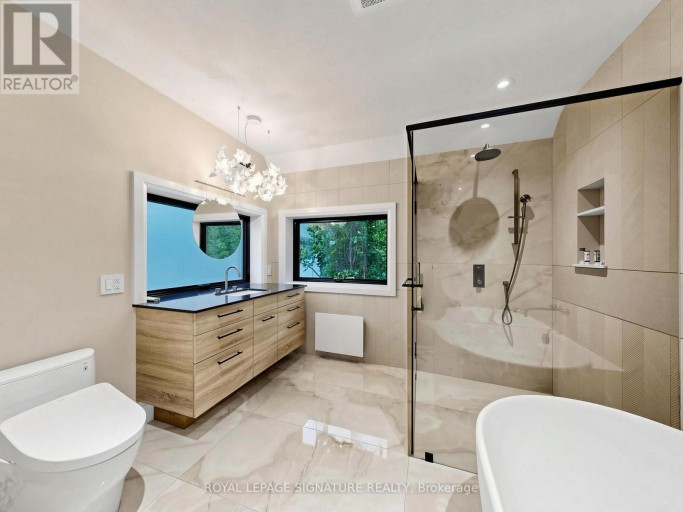 92 INGLEWOOD DRIVE, Toronto (Rosedale-Moore Park), Ontario, M4T1H5