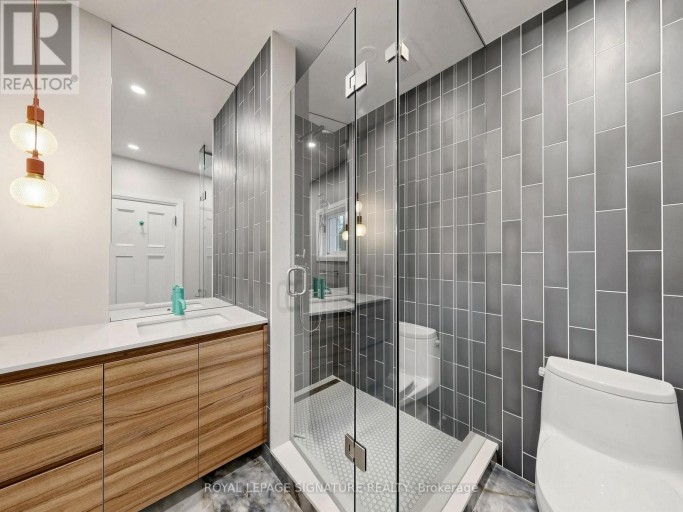92 INGLEWOOD DRIVE, Toronto (Rosedale-Moore Park), Ontario, M4T1H5