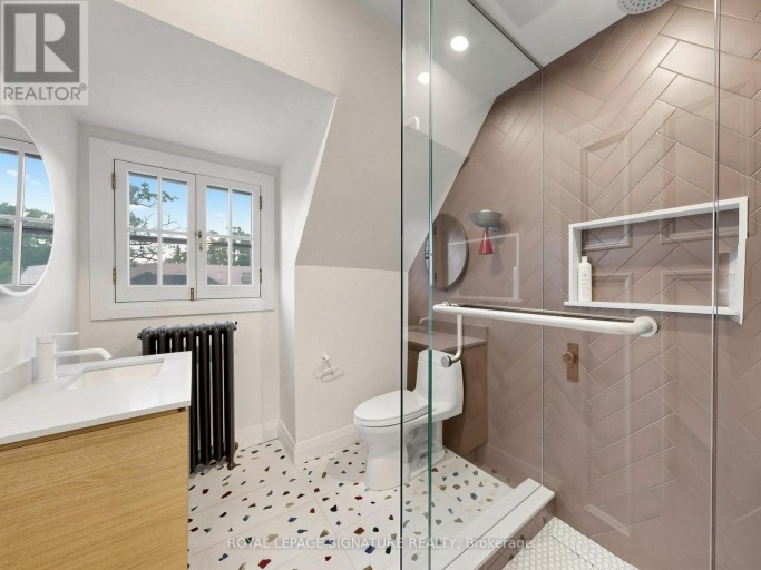 92 INGLEWOOD DRIVE, Toronto (Rosedale-Moore Park), Ontario, M4T1H5
